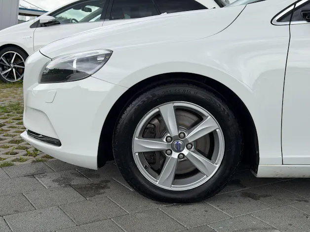 Volvo V40 2.0 D3 Momentum S/S