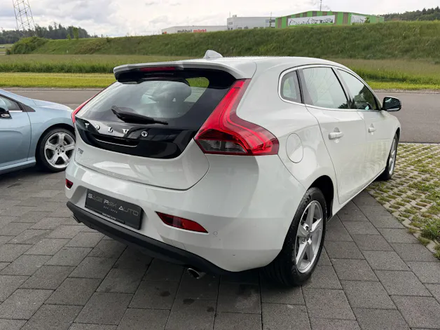Volvo V40 2.0 D3 Momentum S/S