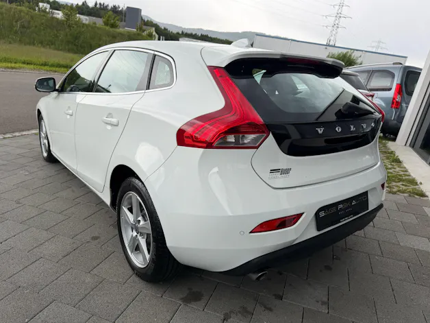Volvo V40 2.0 D3 Momentum S/S