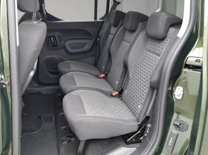 https://vehicle.imgix.net/4316667/40771c9c-fb31-4b05-8423-4777faac100a.jpg