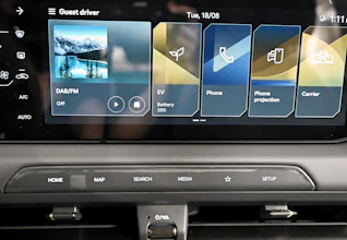 https://vehicle.imgix.net/4316676/bb0d9d8e-a89b-4ebe-8234-8a6cfa84ae78.jpg