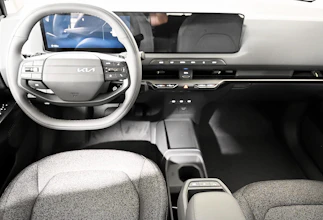 https://vehicle.imgix.net/4316676/ea9e0f03-e524-420e-9780-10df6278fa9b.jpg