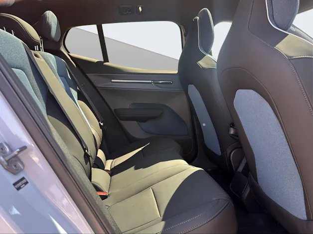 Volvo EX30 CC E60 Twin Performance AWD