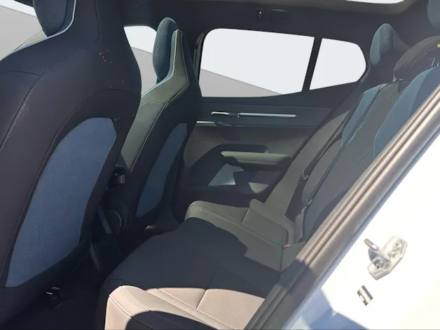 Volvo EX30 CC E60 Twin Performance AWD