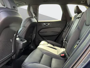 Volvo XC60 2.0 B5 MH Plus Dark AWD