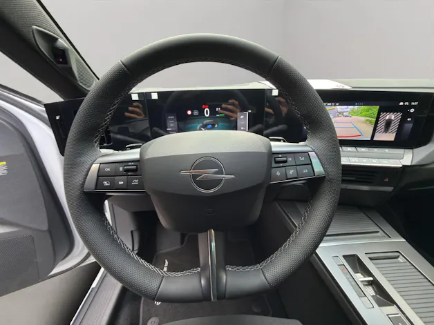 Opel Astra Electric Sports Tourer Ultimate