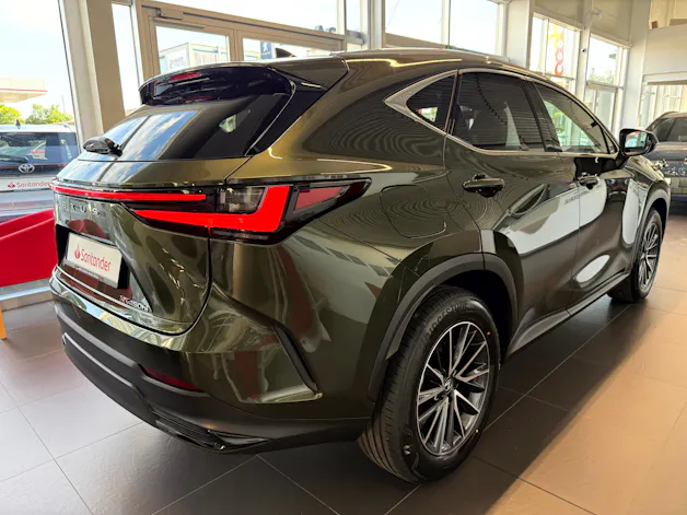 Lexus NX 450h+ E-FOUR Comfort