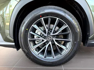 Lexus NX 450h+ E-FOUR Comfort