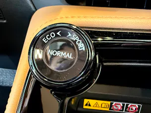 Lexus NX 450h+ E-FOUR Comfort