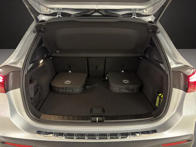 Mercedes-Benz EQA 350 66,5 kWh 4Matic Swiss Star