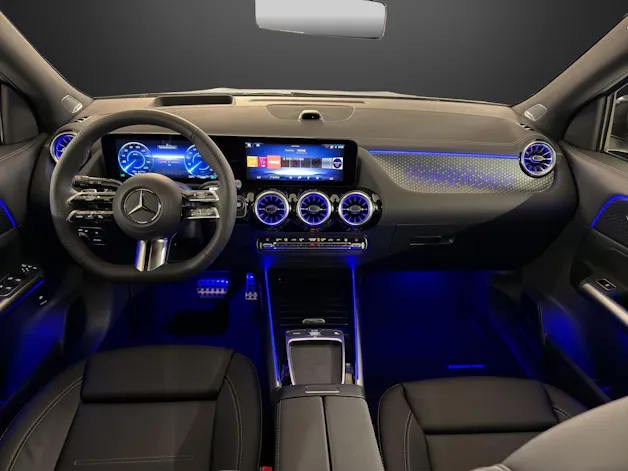 Mercedes-Benz EQA 350 66,5 kWh 4Matic Swiss Star