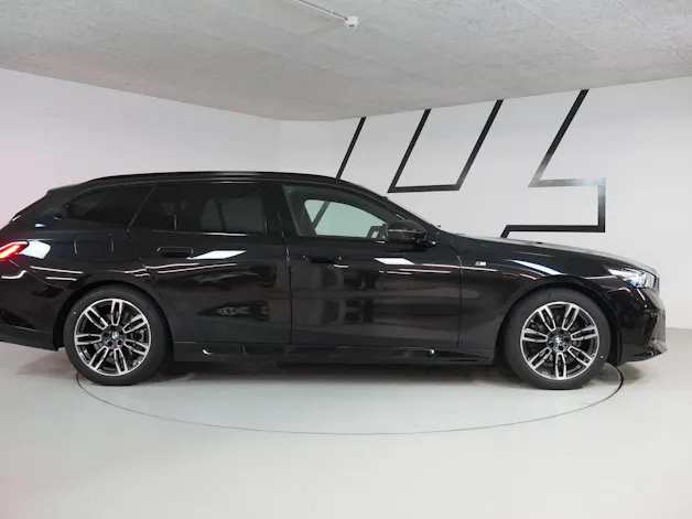 BMW 520d xDrive 48V Touring M Sport Steptronic