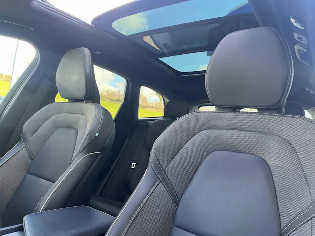 Volvo XC60 2.0 T8 TE R-Design eAWD