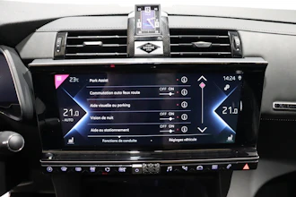 https://vehicle.imgix.net/4316944/9db67d2c-3723-45e5-a317-669f7e93f0b3.JPG