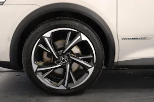 DS Automobiles 7 Crossback 1.6 E-Tense Louvre 4x4