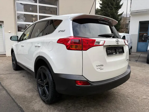 Toyota RAV4 2.0i VMa Style MdS
