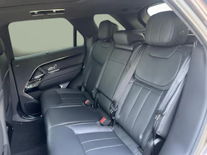 https://vehicle.imgix.net/4317000/76a5e8d9-0de2-487d-8513-2f78e5abc32a.jpg