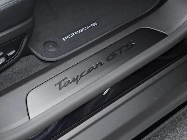 Porsche Taycan GTS Sport Turismo