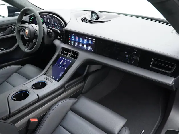 Porsche Taycan GTS Sport Turismo