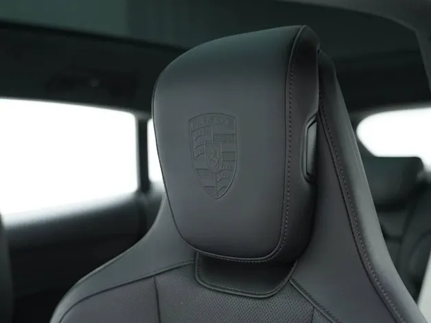 Porsche Taycan GTS Sport Turismo