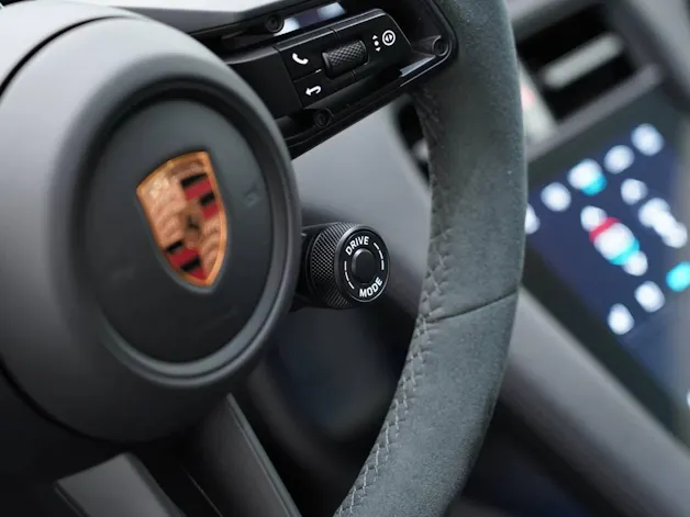 Porsche Taycan GTS Sport Turismo
