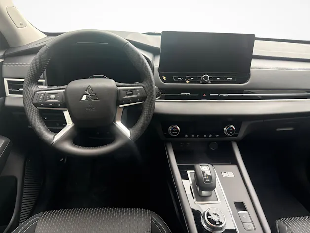 Mitsubishi Outlander 2.4 PHEV Inform 4x4