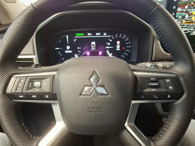 Mitsubishi Outlander 2.4 PHEV Inform 4x4