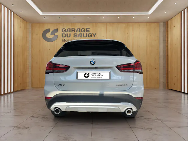 BMW X1 20i xDrive SAG