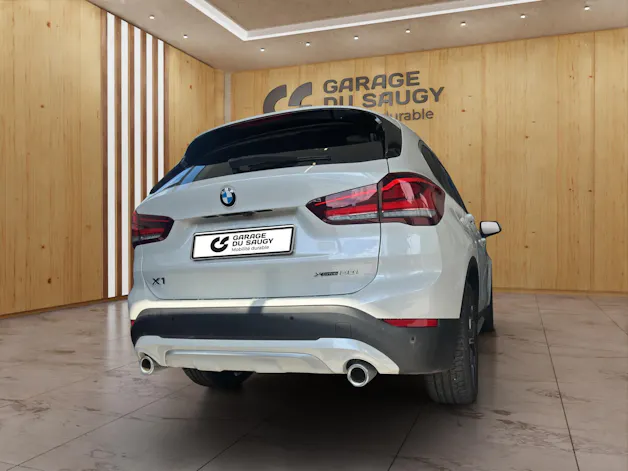 BMW X1 20i xDrive SAG