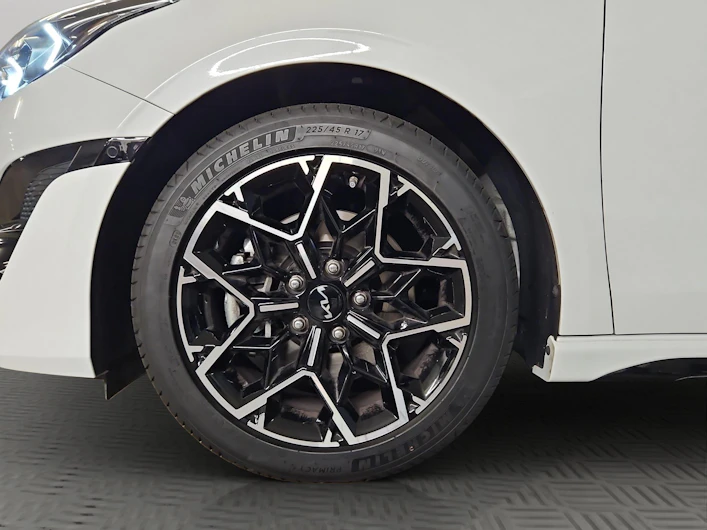 image du véhicule KIA CEED