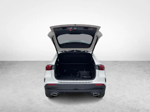 https://vehicle.imgix.net/4317043/23265a5b-9324-4433-af16-7959aa2e9550.jpg