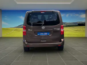 Toyota PROACE Verso L1 2.0 D Trend