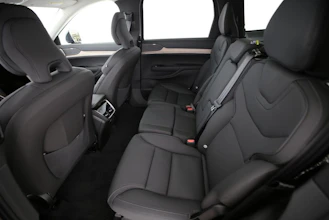 https://vehicle.imgix.net/4317060/1e004062-d464-470c-b2b2-7eeb92fc6816.jpg