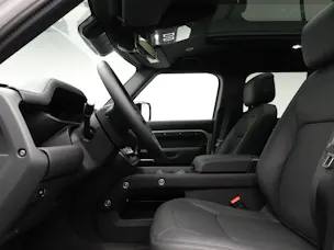 Land Rover Defender 110 3.0 D I6 350 X-Dynamic HSE