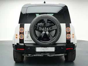 Land Rover Defender 110 3.0 D I6 350 X-Dynamic HSE