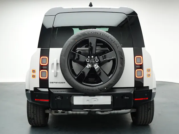 Land Rover Defender 110 3.0 D I6 350 X-Dynamic HSE