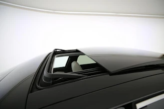 https://vehicle.imgix.net/4317117/1978e2d5-cd30-4e3c-a5ad-0b51bac2fedb.jpg