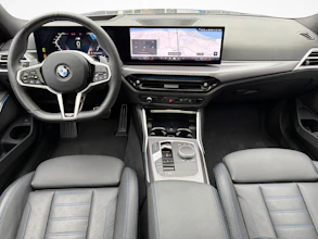 https://vehicle.imgix.net/4317154/0a46b8c2-af30-439b-a052-97d659f1d3eb.jpg