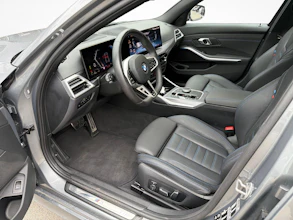https://vehicle.imgix.net/4317154/2703b924-745e-4766-9ef5-0cfdbf6e08c8.jpg