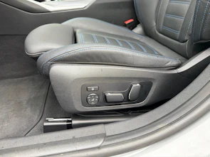 Fahrzeugbild BMW 320d xDrive SAG Touring