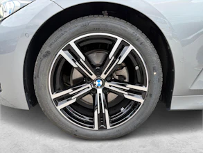 https://vehicle.imgix.net/4317154/e6685047-3248-4b22-8bf6-fd1c59dc7d08.jpg