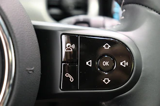 https://vehicle.imgix.net/4317163/881e482e-893b-422c-93c2-54620c50dd1c.JPG