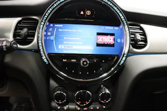 https://vehicle.imgix.net/4317163/a6832dc3-752b-4a6b-90be-6ebf73657734.JPG