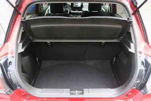 Suzuki Swift 1.2 Sakura Hybrid