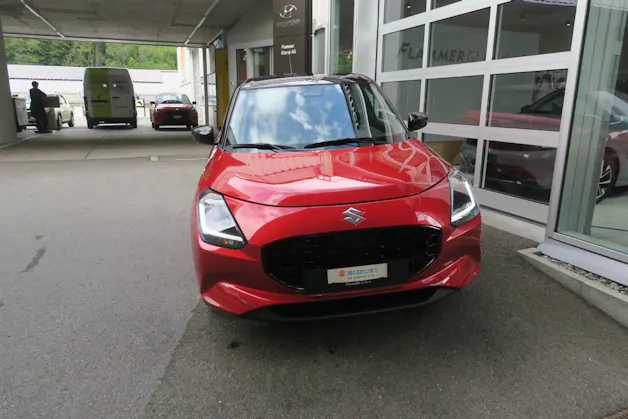 Suzuki Swift 1.2 Sakura Hybrid