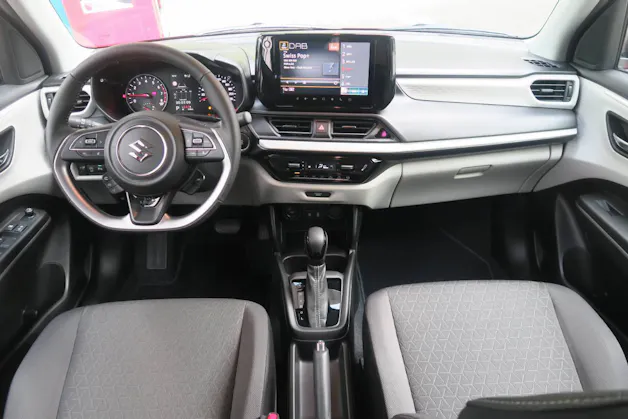 Suzuki Swift 1.2 Sakura Hybrid