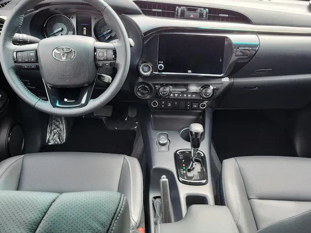 Toyota Hilux Double Cab.-Pick-up 2.8 Invincible AWD