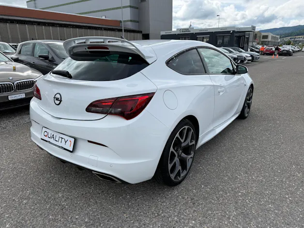 Opel Astra GTC 2.0i Turbo OPC S/S