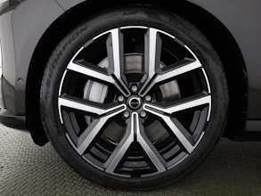 https://vehicle.imgix.net/4317347/79fb8c35-1b14-4a00-b922-5ad466de6707.jpg