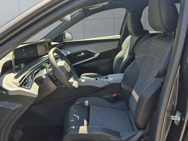 Peugeot 3008 e-Allure Premium AWD